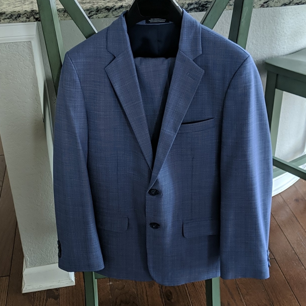 Boys size 14, two piece suit! Like New!